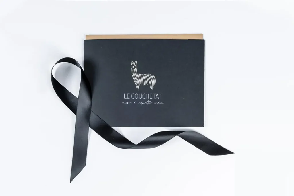 Coffret cadeau élégant Console SecretBox écrin premium hôtel restaurant