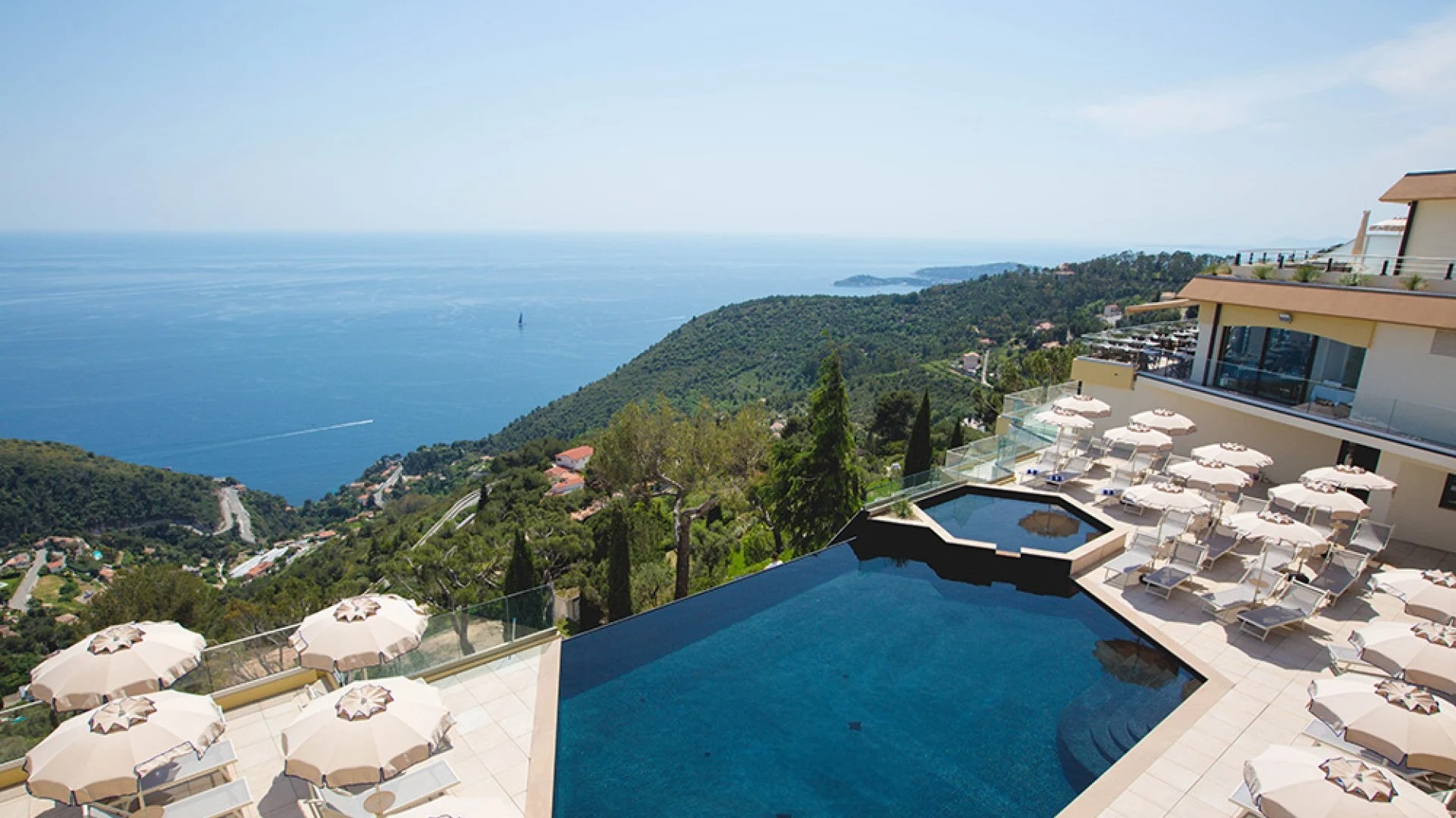 Piscine Les Terrasses d’Eze vue mer